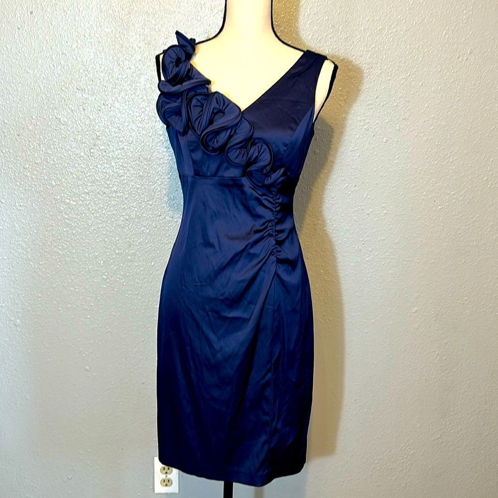 Donna Ricco women’s knee length navy blue satin dress size 6